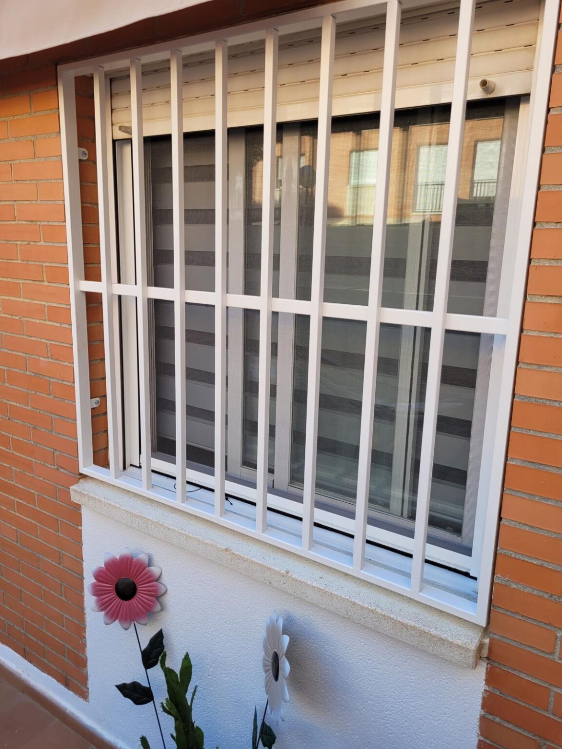 Instalación de miradores de hierro y cristal en edificios de Alcobendas