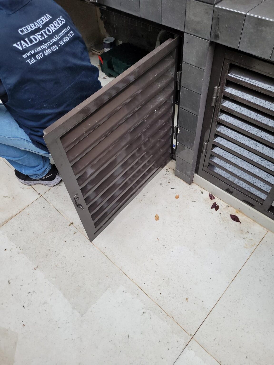 Fabricación de pérgolas metálicas resistentes para exteriores en Alcobendas