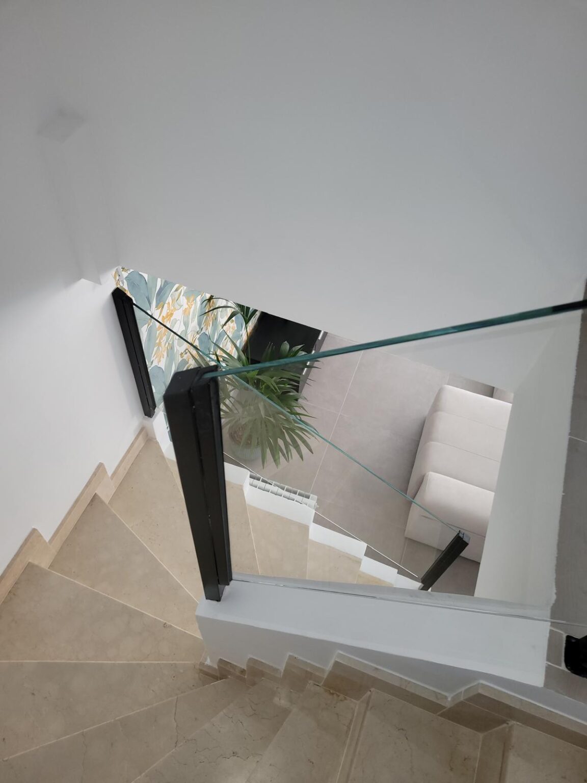 Cerramientos de hierro y cristal para terrazas y porches en Alcobendas