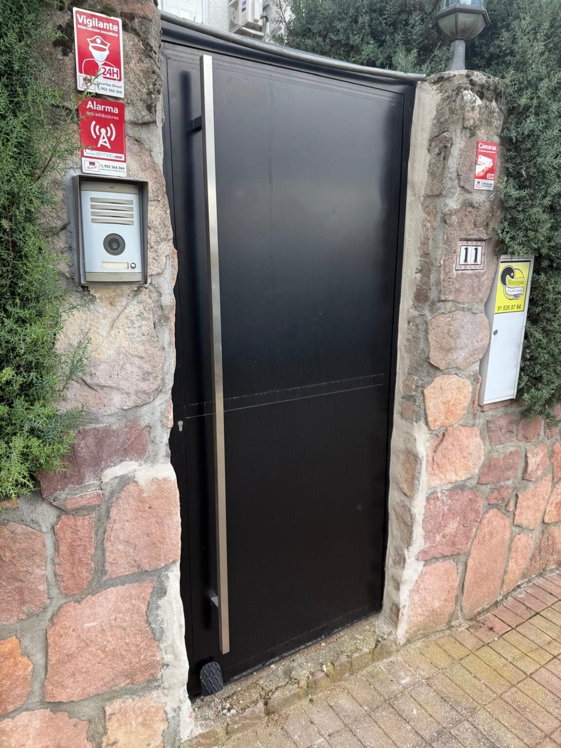 Cerrajería metálica JARAMA cerramientos de seguridad para patios y áticos